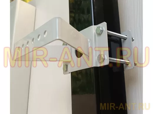 Кронштейн для прожектора на квадратную трубу 60х60мм с отверстием "ХОП-217067" серый, сталь