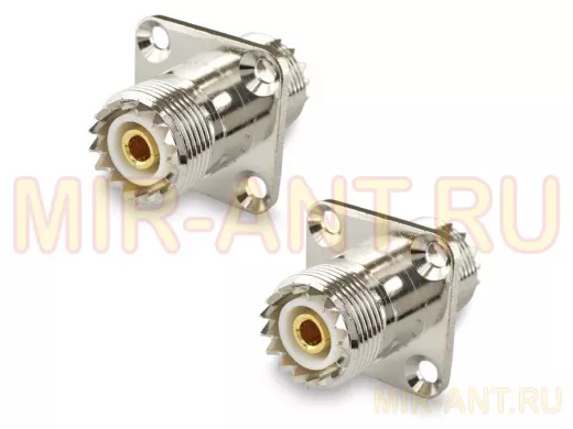 Переходник PL259(female)-PL259(female) на корпус, фланец, 4 отв. диам. 3,4 мм 18х18 мм